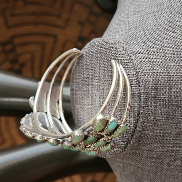 Amazing NWT Native American Navajo Turquoise Flower Cluster Cuff Bracelet 💙 - Picture 6 of 16